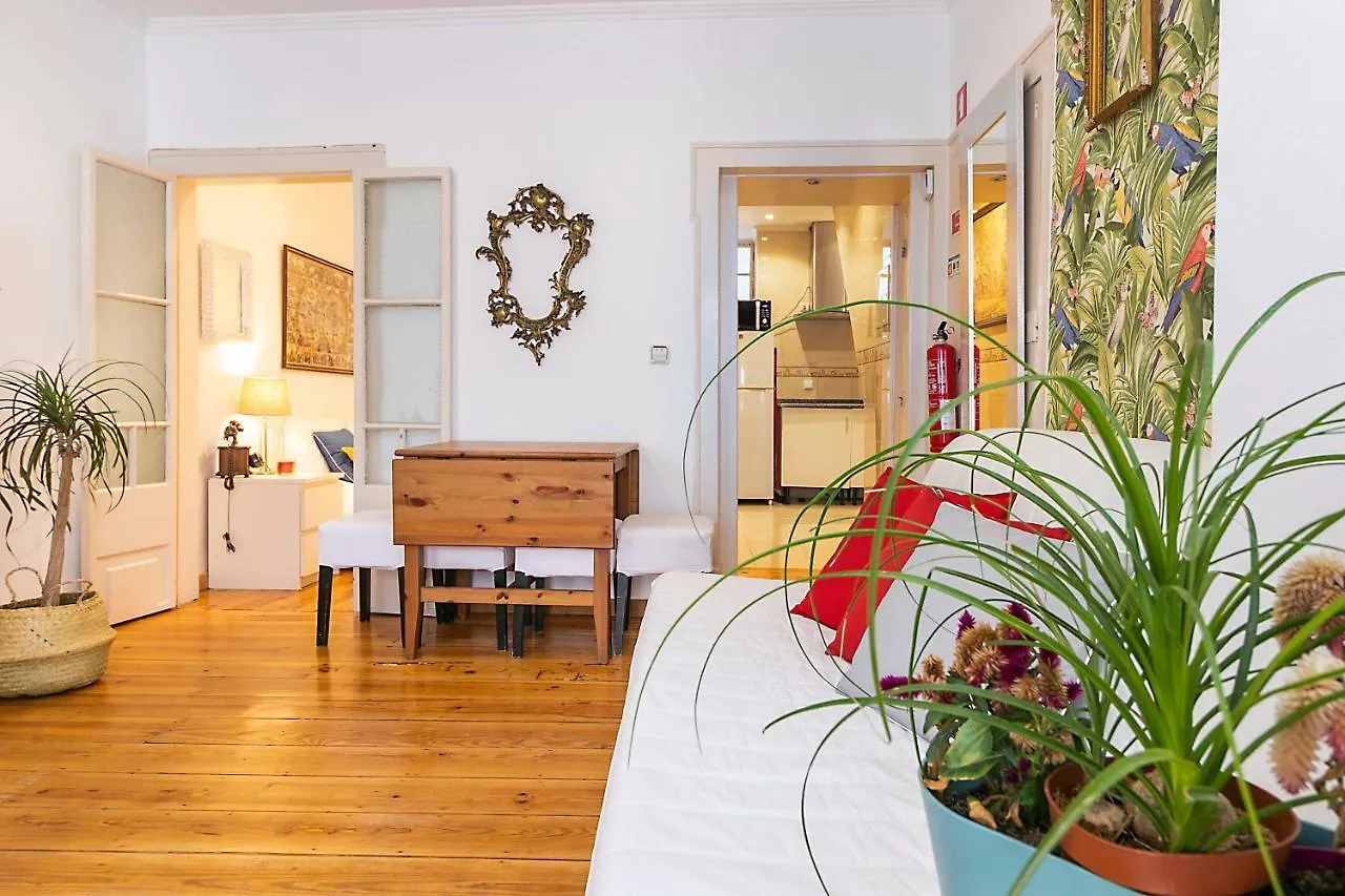 Romantic Apartment El Corte Ingles 리스본 0*,