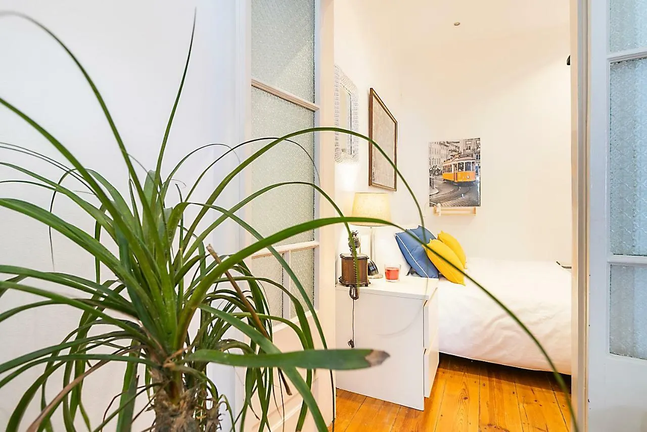 Romantic Apartment El Corte Ingles 리스본 0*,